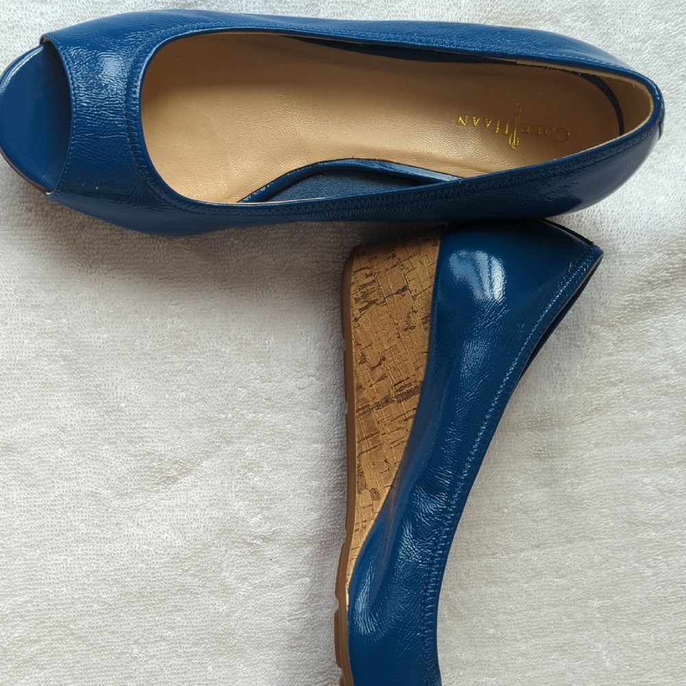 Bright blue Cole Haan peep toe low wedges - Picture 3 of 5